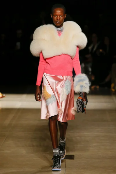 Look 17